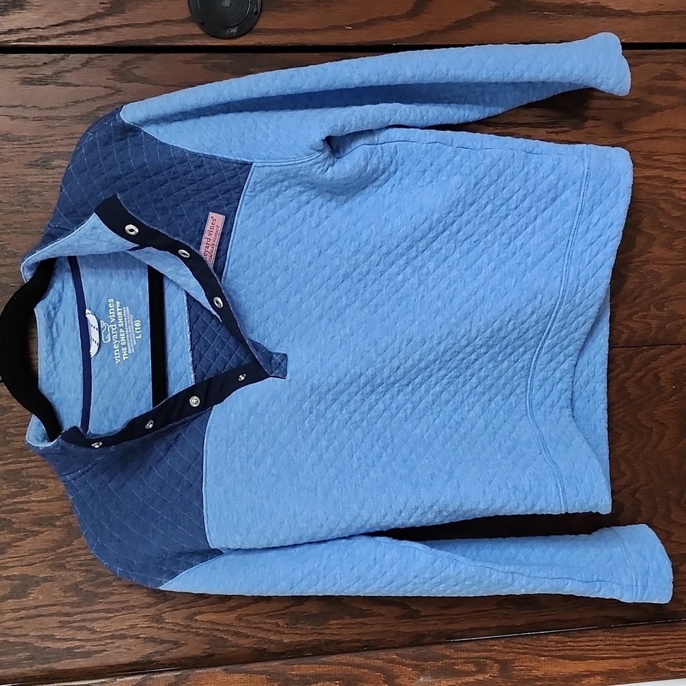 Vineyard Vine kids pleated Sweatshirt